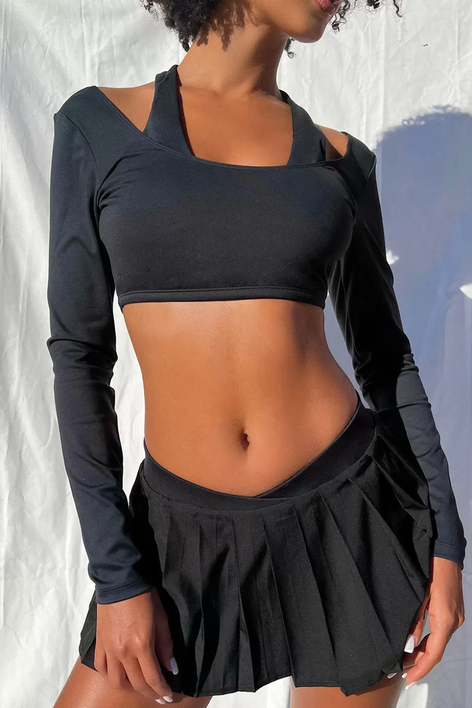 Frankies Bikinis Active>Speedy Long Sleeve Crop Top Black